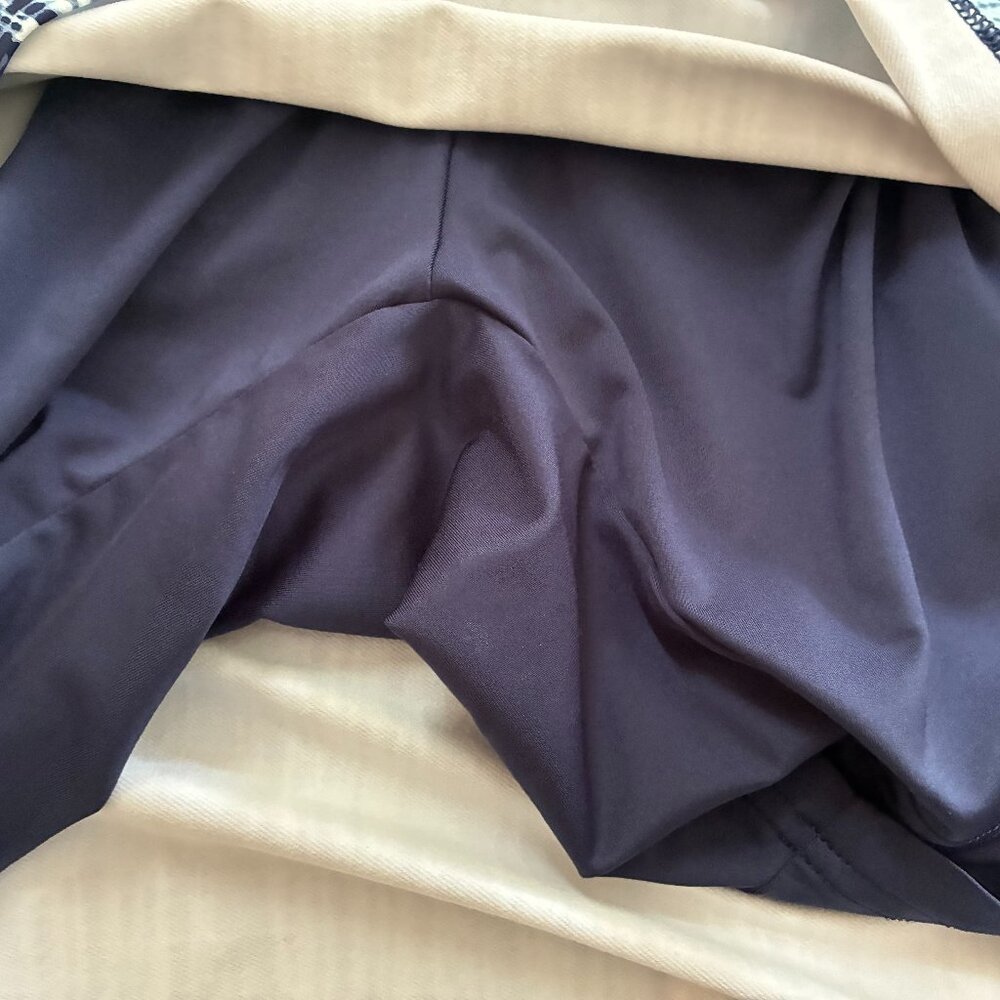 Peter Millar Women's golf Skort- size M - Picture 3 of 5